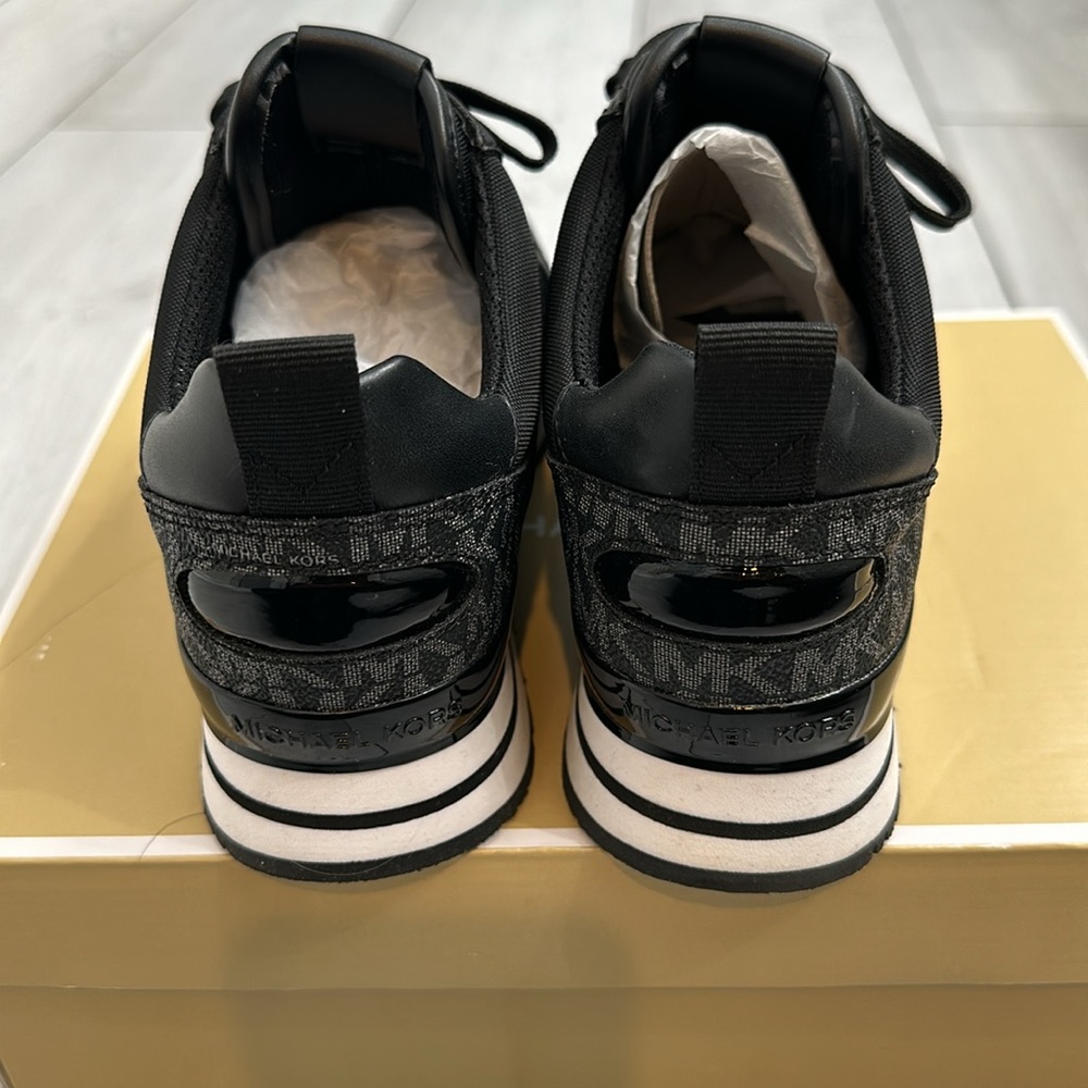 NWT Michael Kors Wilma Trainer Black Tech Canvas Sz. 8M - Picture 9 of 13